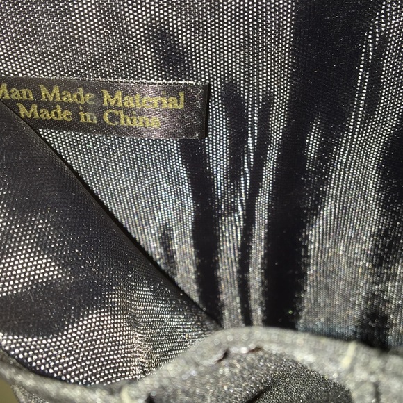 Shiny black sexy zipper sleek snap secure wristlet phone mini fun little bag new - Picture 14 of 15